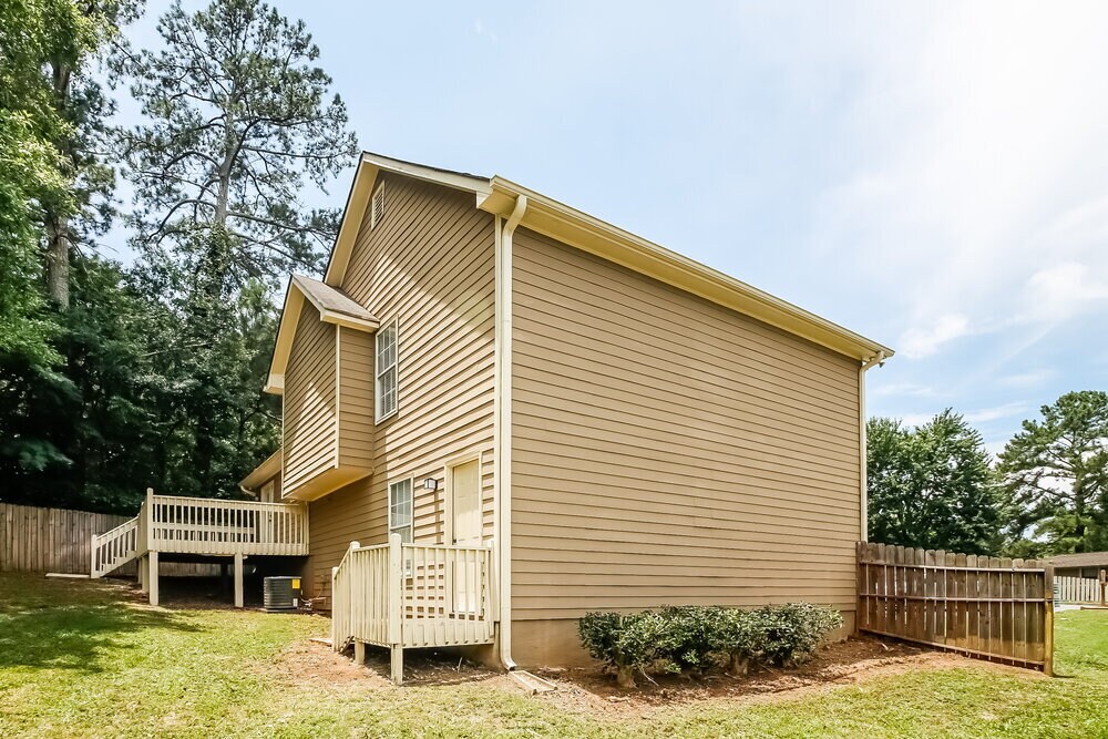 Building Photo - 24 Quail Run