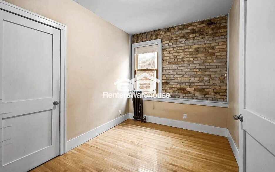 Building Photo - 2218 Nicollet Ave