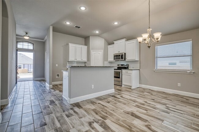 Building Photo - 207 Gardenia Dr