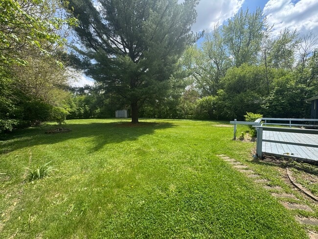 Building Photo - 6835 Paddock Ln