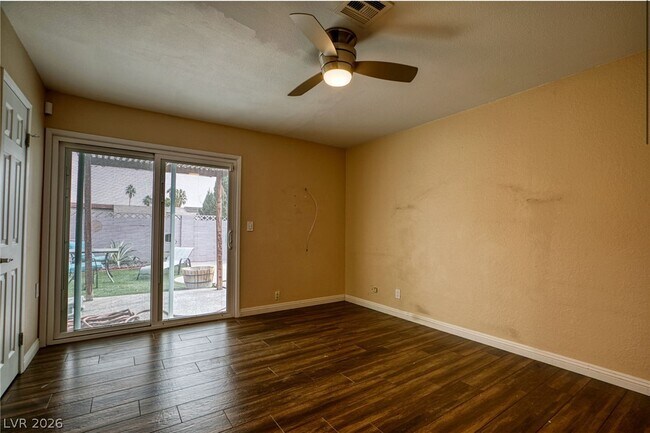 Building Photo - 3956 Clear View Dr