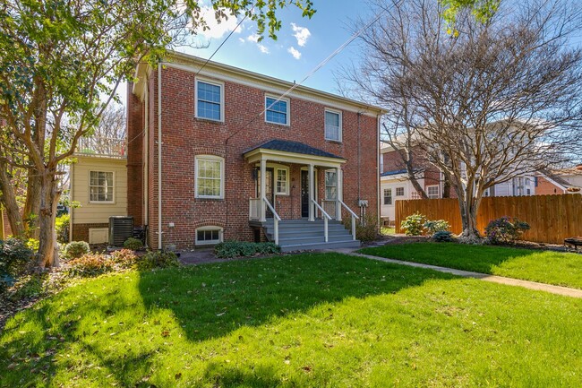 Building Photo - 4524 Fitzhugh Ave