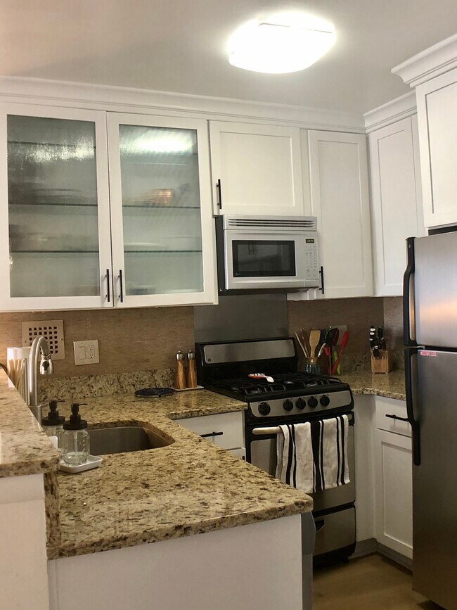 Kitchen - 1239 Vermont Ave NW