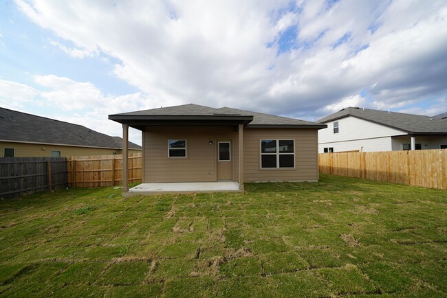 Building Photo - Lovely Home For Rent in New Braunfels, TX!...