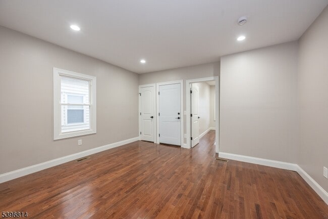 Building Photo - 24 Dean St