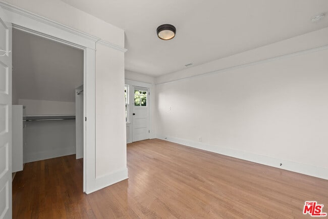 Building Photo - 1650 Maltman Ave
