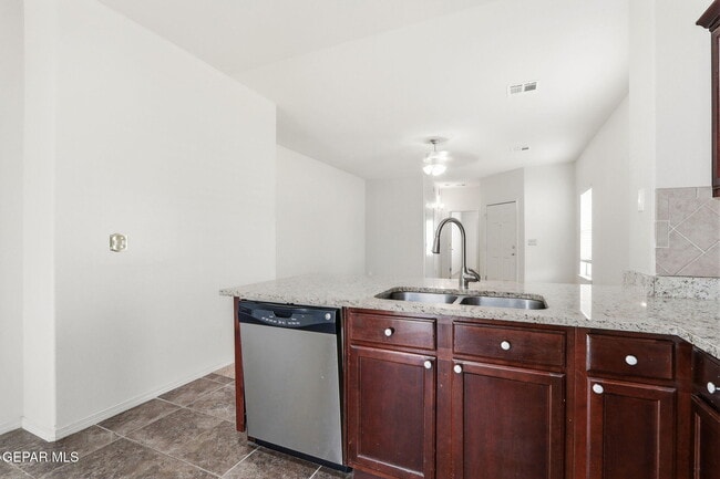 Building Photo - 13020 Stonington Ln