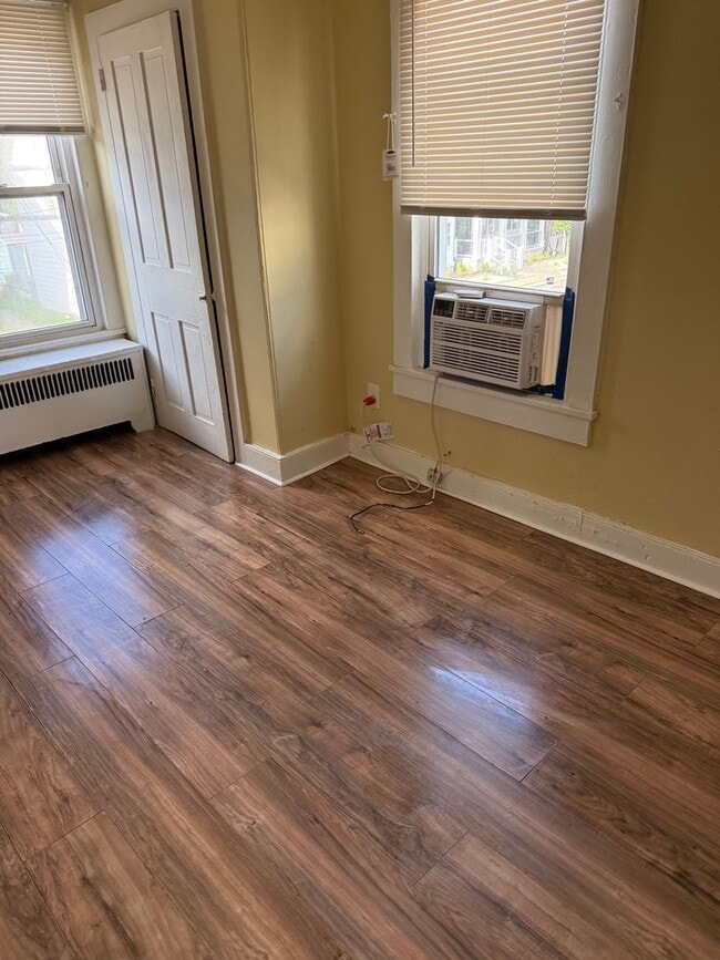 Building Photo - Great Family Home! 3 Bedroom/1 Bath Home o...