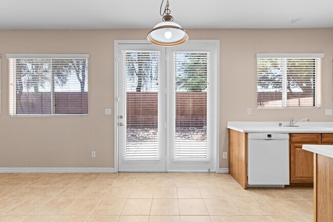 Building Photo - NW!! GATED!! Playground!!!Low maintenance ...