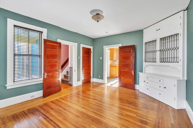 Building Photo - 46 Highland Terrace