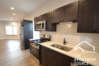 Building Photo - 4411 N Kimball Ave