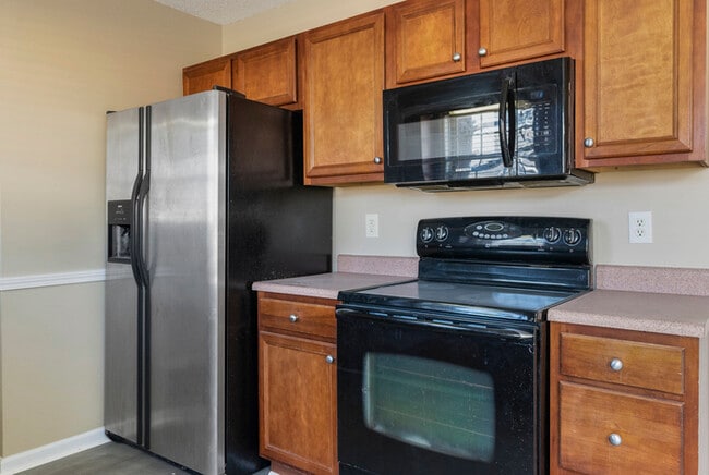 Building Photo - 1456 Middlesbrough Dr