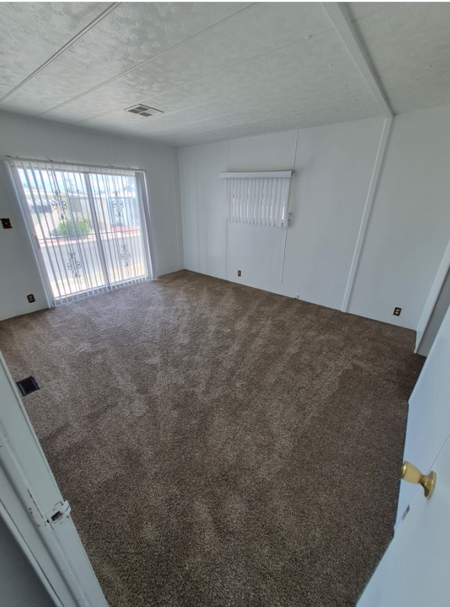 Building Photo - 3601 E Wyoming Ave