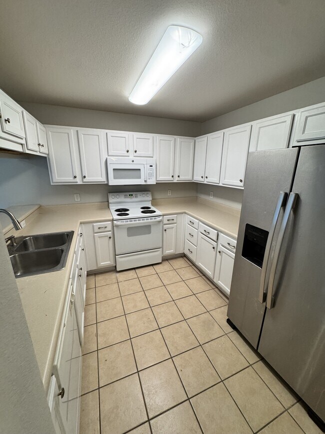 Building Photo - 4434 Gearhart Rd