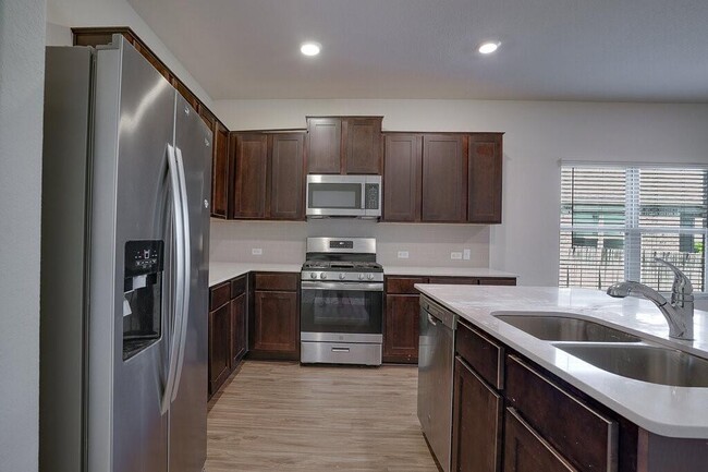 Building Photo - 21517 Quick Fox Dr