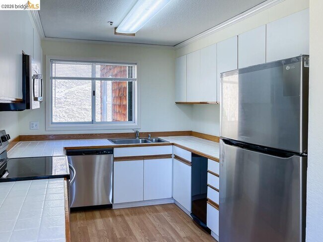 Building Photo - 1301 Quarry Ct