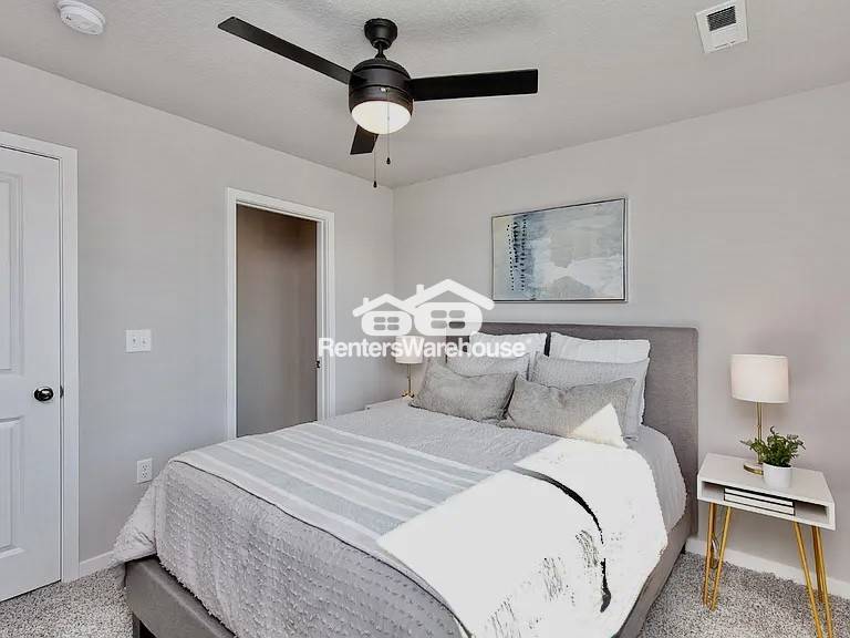 Building Photo - 3624 NE Marissa Ln