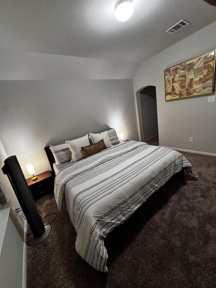 Building Photo - 8746 Flounder Rosa Ln