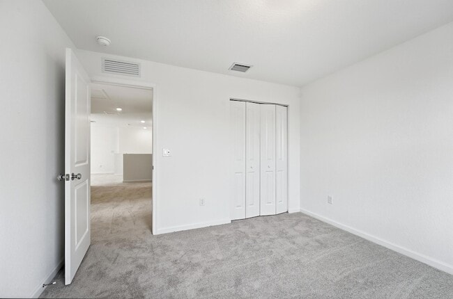 Building Photo - 10835 NW Moon Rise Ln