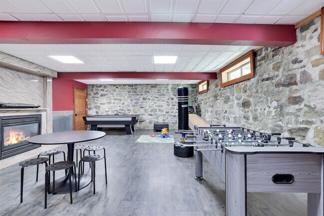 Building Photo - One of a kind Castle on the Hill for Rent! Minimum 1 month lease