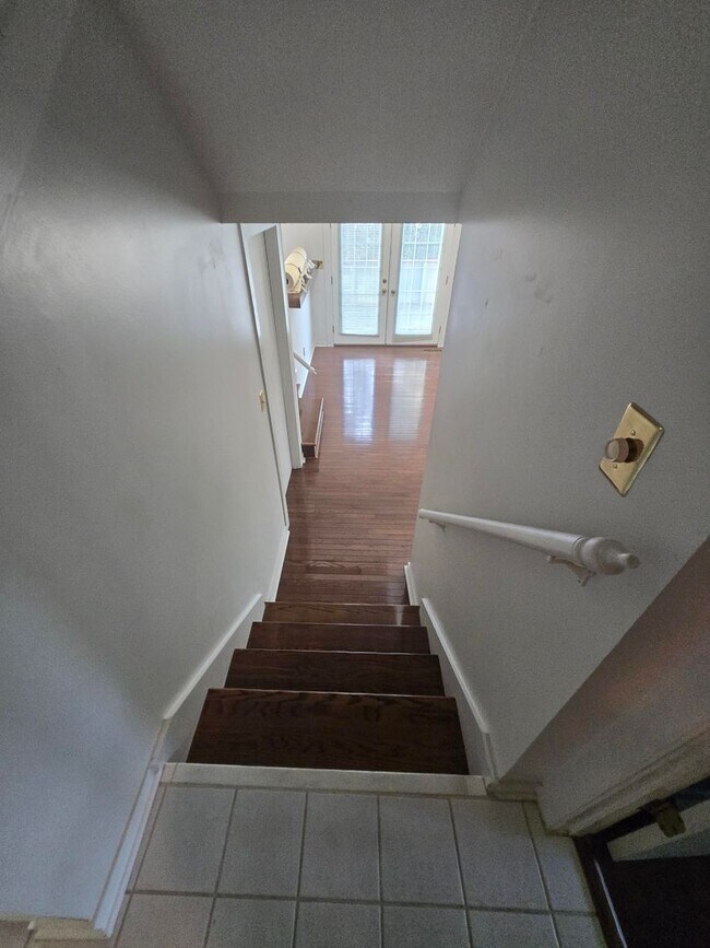 Building Photo - Spacious 3-Bedroom Condo in Gated Community – Modern Comfort & Convenience!