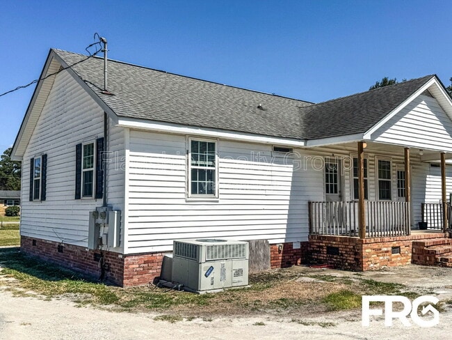 Building Photo - 1716 Tommys Rd
