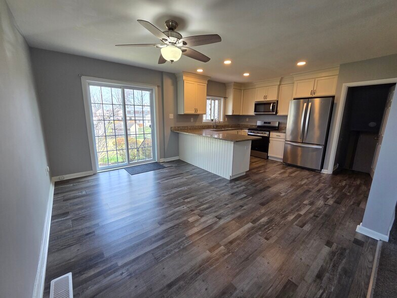 Building Photo - 811 Coppock Ln