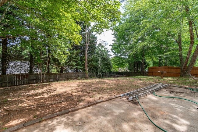 Building Photo - 3895 Tugaloo Dr NE