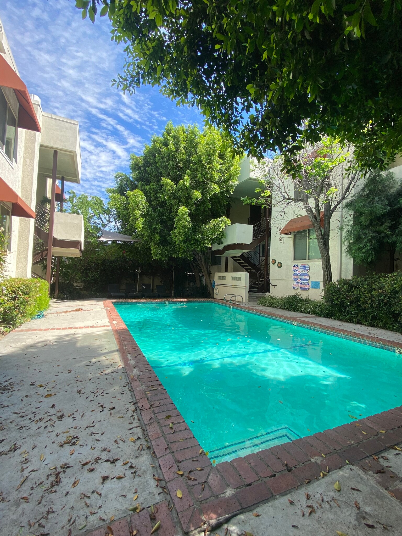 Building Photo - 5652 Yolanda Ave