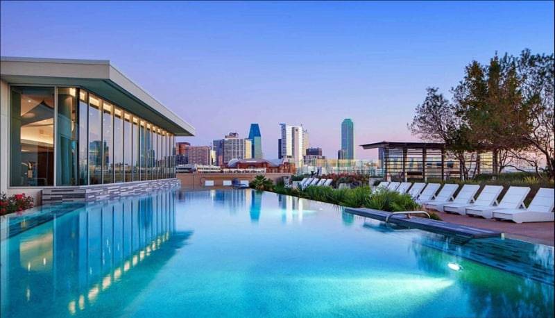 Building Photo - 1100 Oak Lawn Ave