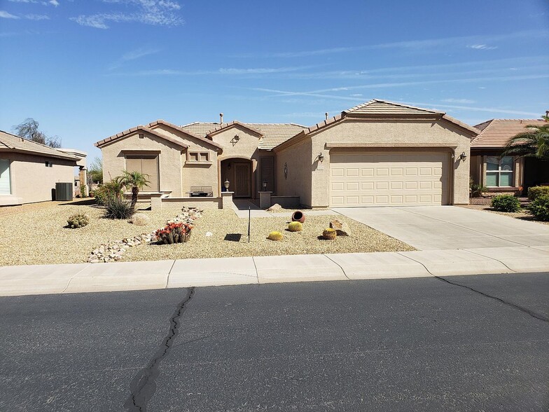 Primary Photo - 3818 E Hazeltine Way