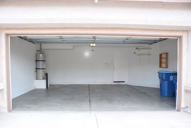 Building Photo - 7729 Paseo Vista Dr