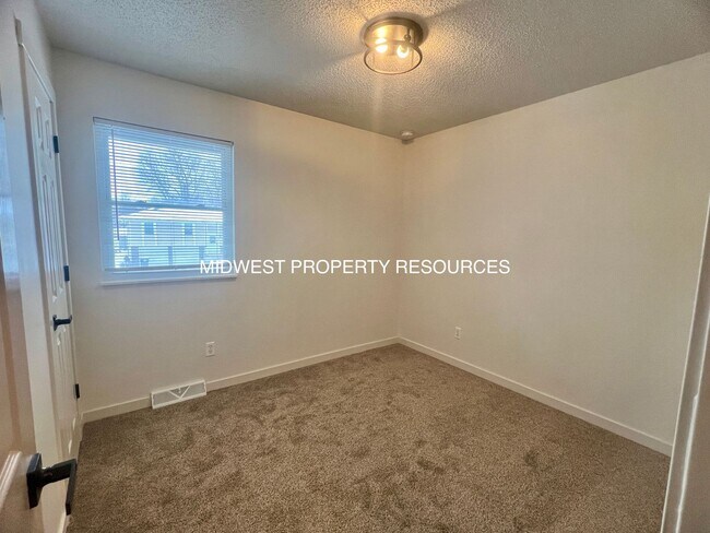 Building Photo - Amazing 3 Bedroom Home!
