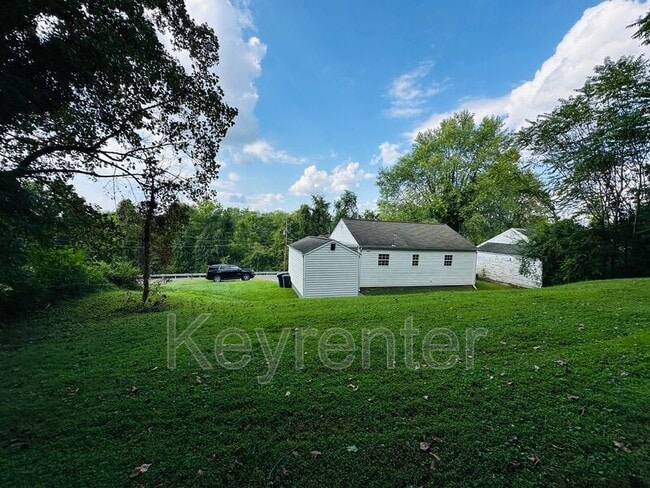 Building Photo - 800 Gertrude Ave