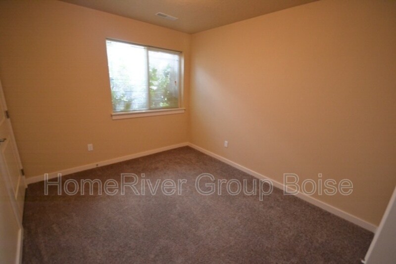 Building Photo - 9247 W Brogan Dr
