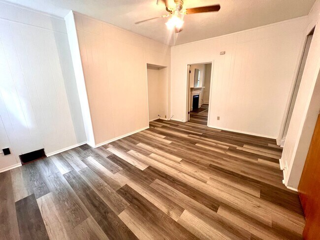 Building Photo - 1509 Hatteras St