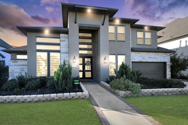 Building Photo - 10719 Klaria Cres Ct