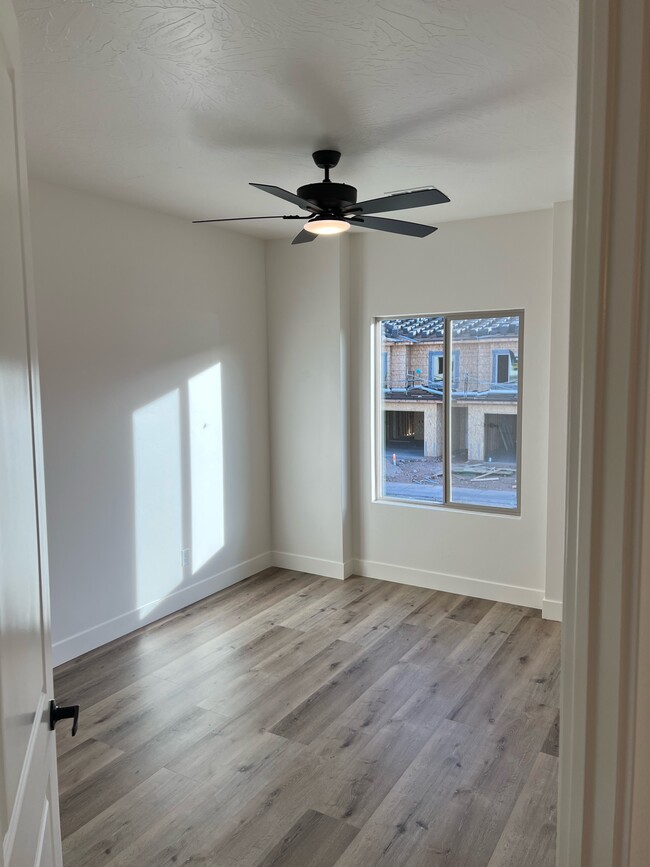 Building Photo - 277 S 1930 W