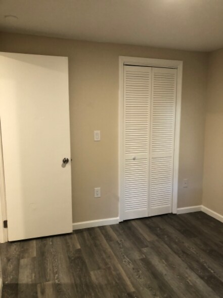 Building Photo - 1206 Brookside Ave