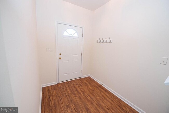 Building Photo - 420 Parkview Ct