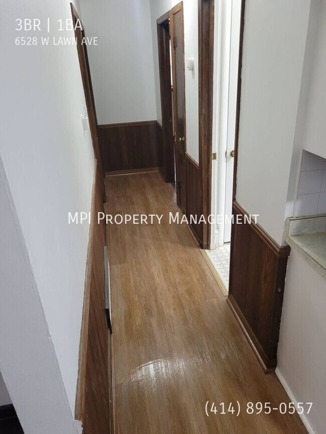 Building Photo - 6528 W Lawn Ave