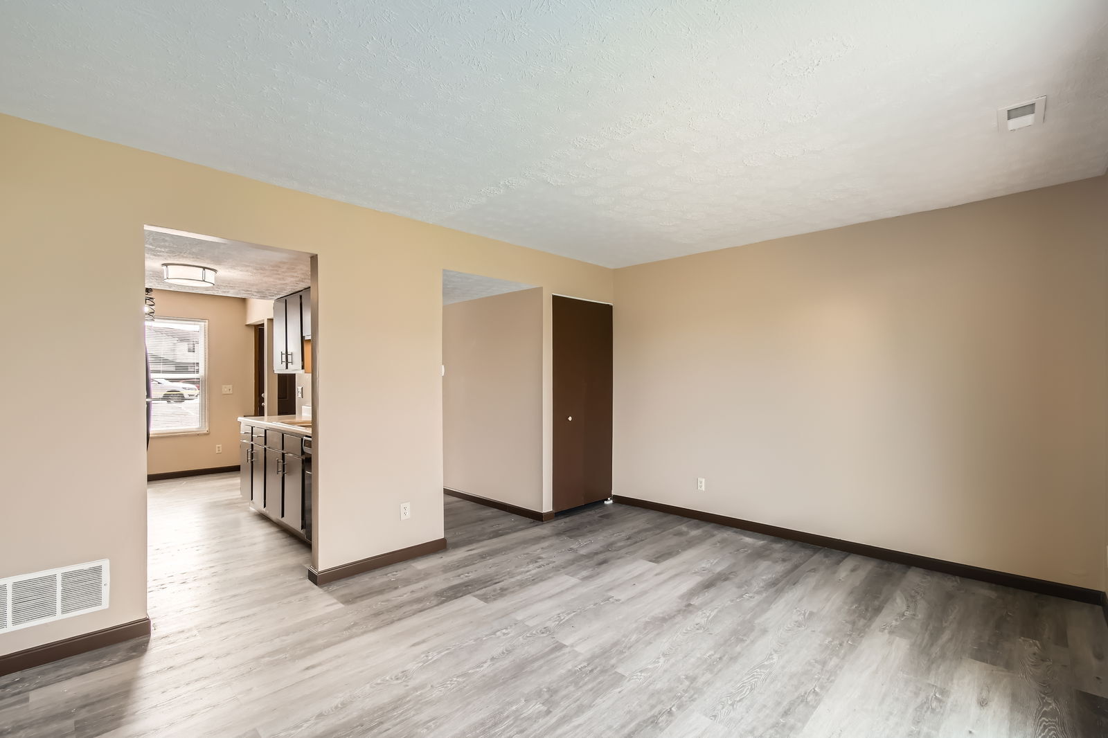 Building Photo - 6164 Fortin Ct
