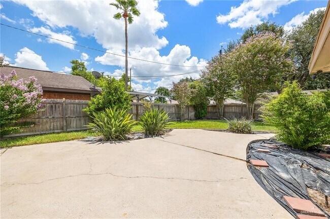 Building Photo - 17 West St