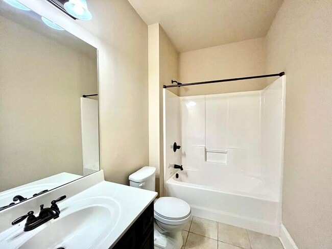 Building Photo - 1040 Jardin Ct
