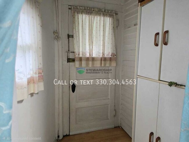 Building Photo - 213 Chestnut Ave NE