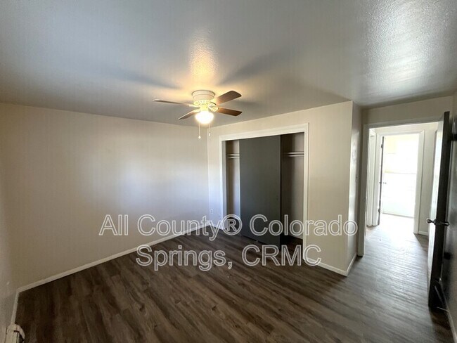 Building Photo - 329 Bonnie Ct