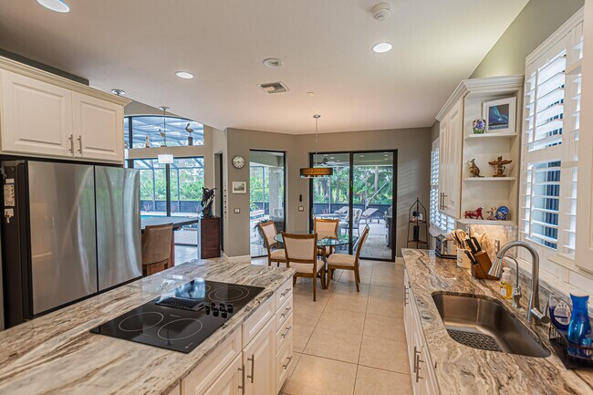 Building Photo - 8060 Kiawah Trce