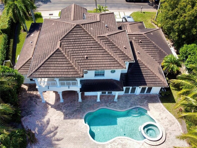 Building Photo - 5023 NW 94th Doral Pl