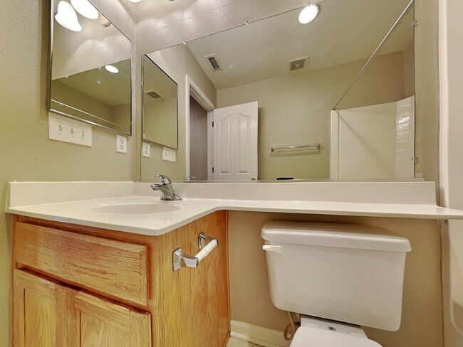 Building Photo - 5011 Trouville Ln