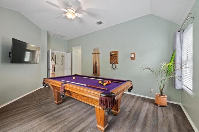 Building Photo - 8007 Weldon Springs Ct